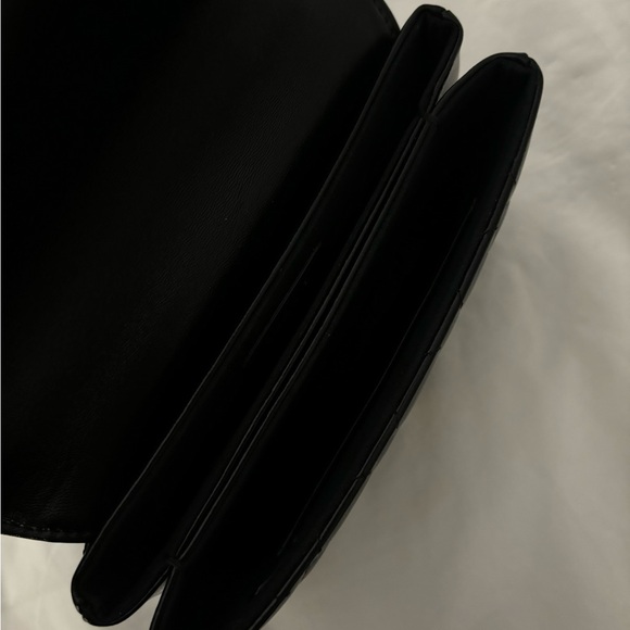 CHANEL 🖤 23A Black Shiny Leather Phone Holder on a Chain - Picture 9 of 15